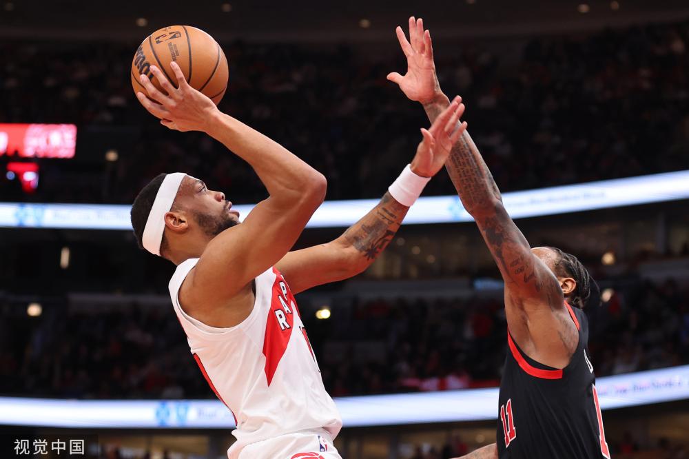 半场战报：狼队1-2埃弗顿，黄喜灿，恩迪亚耶，贝托建功破门