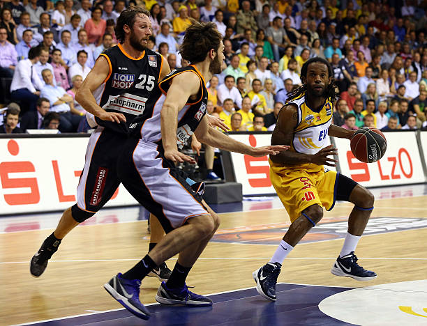 英超现役球员身价最贵的11人阵容！曼联 利物浦 热刺无一人入围.