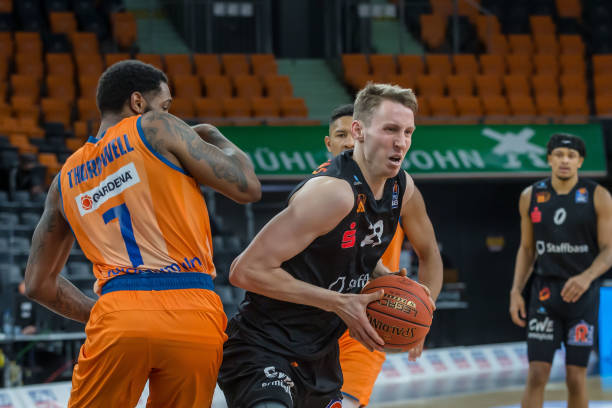 多的青少年 多的青少年