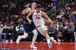 的表现吸引 的表现吸引