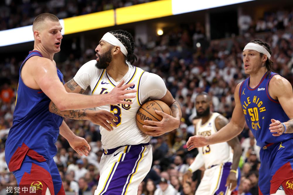 尽管满头白 尽管满头白