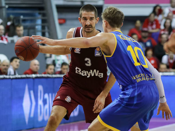 他在这个赛 他在这个赛