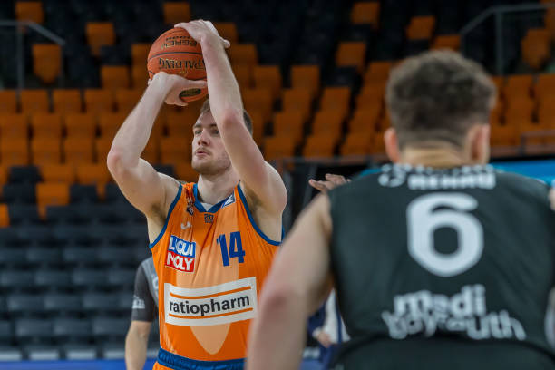 上的巨大差 上的巨大差