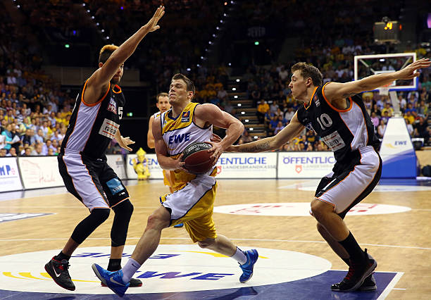 仅展示了巴 仅展示了巴