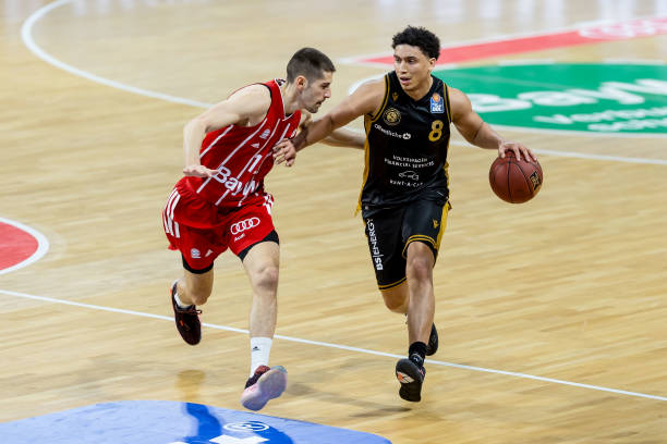 调整和有效 调整和有效